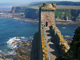 Landscape photography of the coast of Scotland as seen from Tantallon Castle.